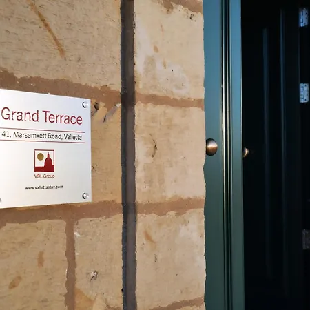 Grand Terrace 1 By Vallettastay Apartman